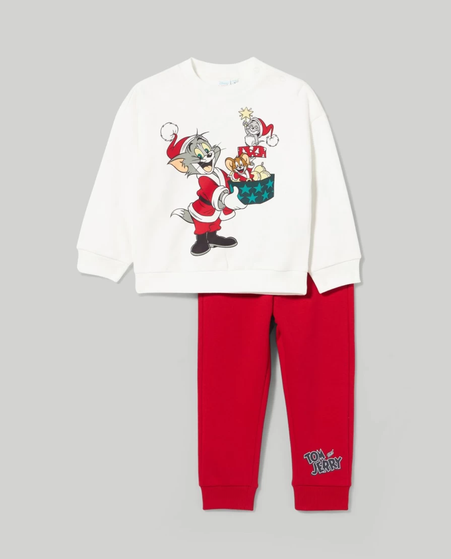 "Blukids Christmas Print Jogging Set for Newborns - Festive Baby Outfit"