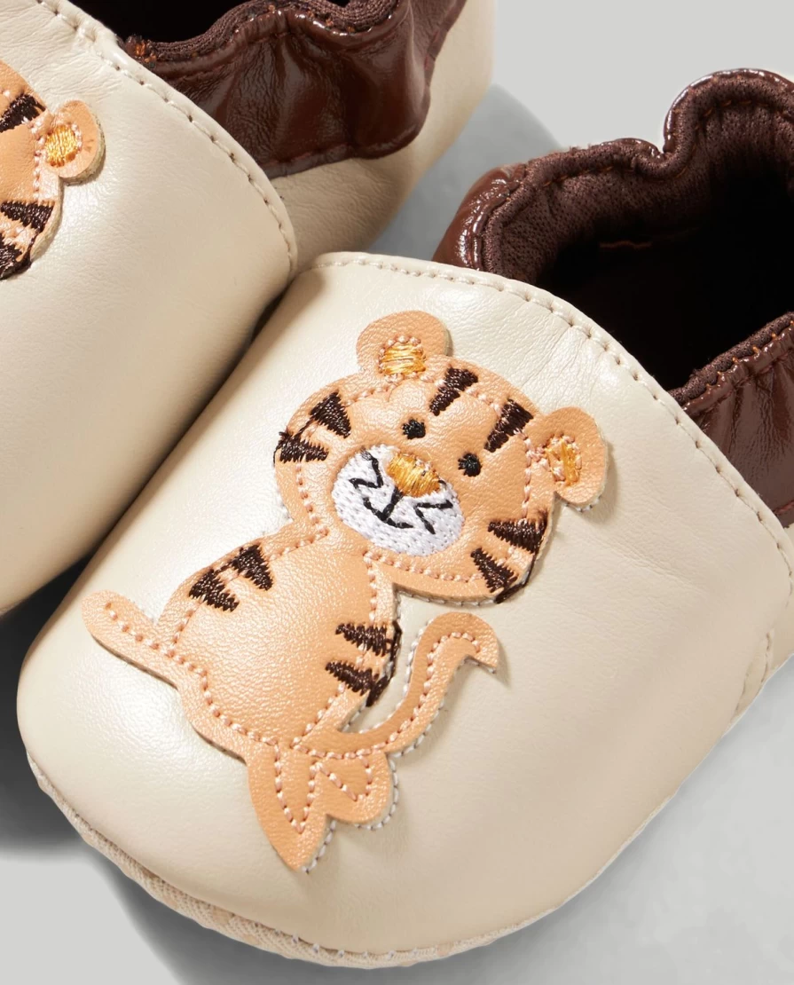 Blukids Newborn Faux Leather Baby Shoes With Decorative Appliques – Soft & Stylish First Walkers
