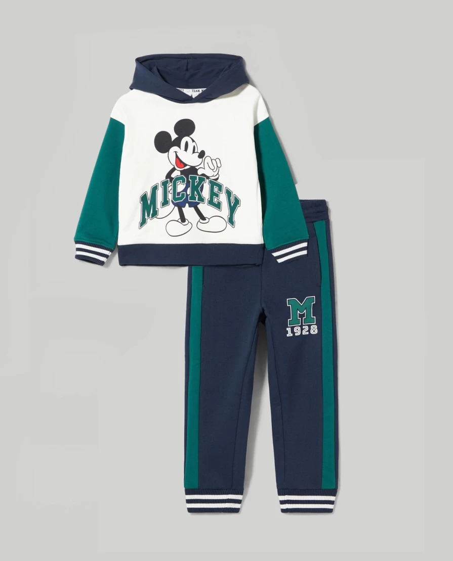 "Blukids Boys' Jogging Set - Comfortable Sweatshirt & Pants Outfit for Kids"