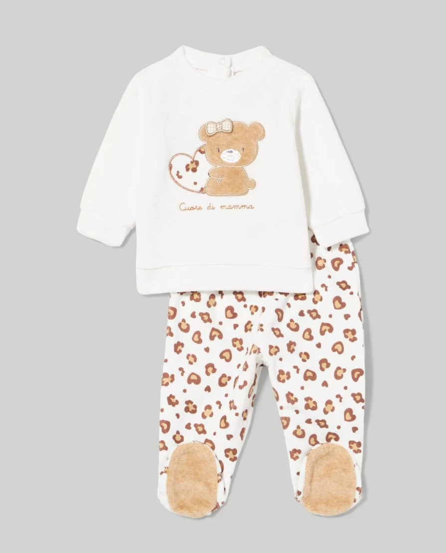 "Blukids Baby Chenille Embroidered Outfit Set – Soft & Cozy Newborn Unisex Gift"
