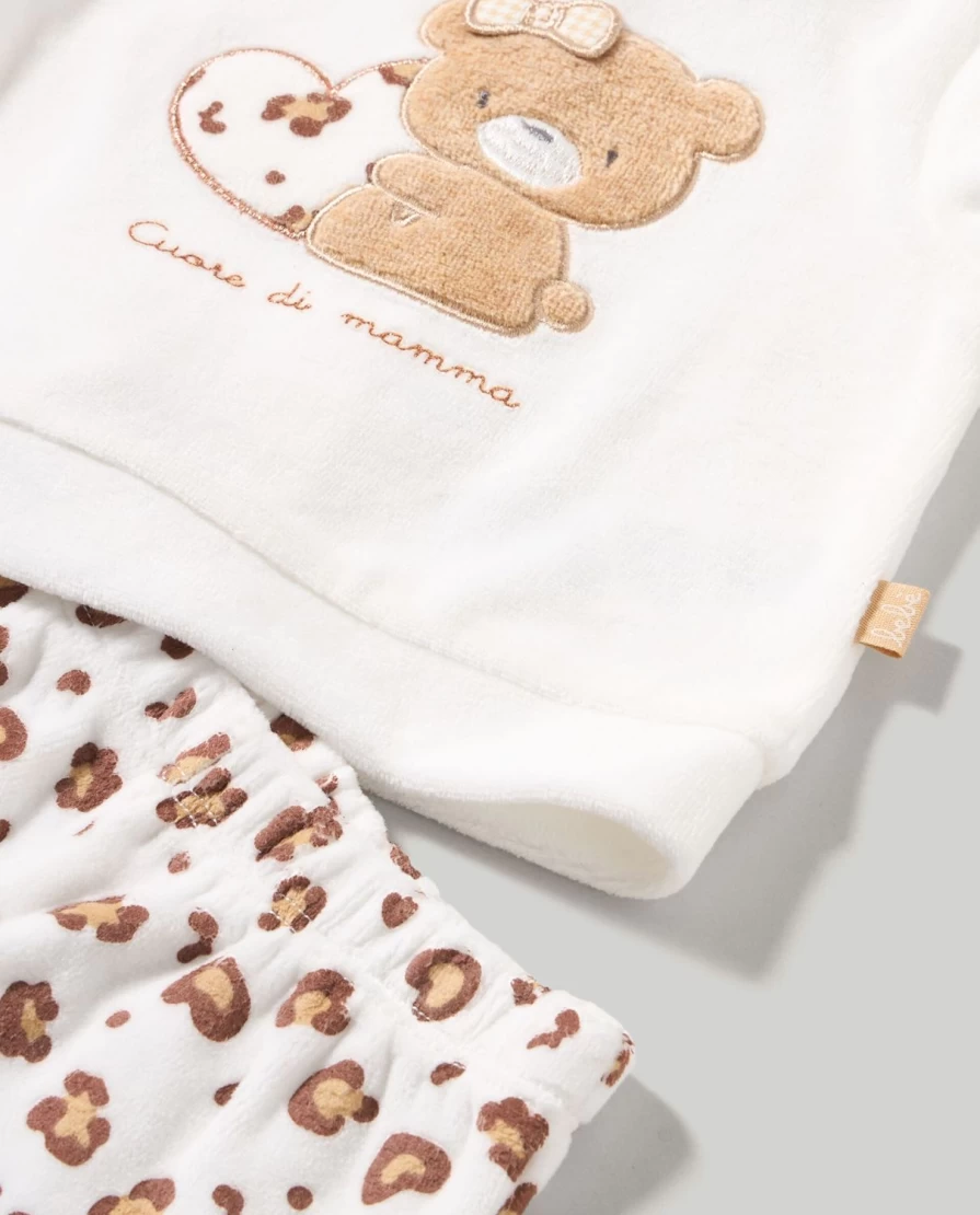 "Blukids Baby Chenille Embroidered Outfit Set – Soft & Cozy Newborn Unisex Gift"